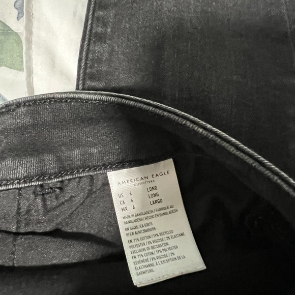 American Eagle Outfitters Black Ripped Skinny Jeans - Picture 4 of 5